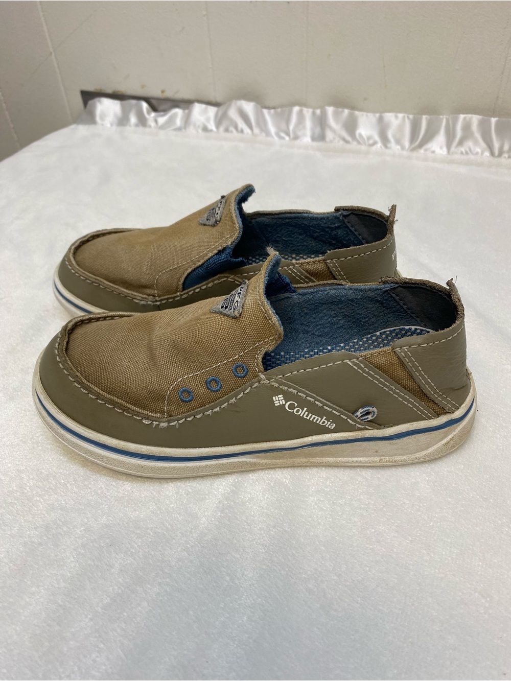 Columbia Bahama PFG Boat Shoes canvas slip on shoes for boys size 1